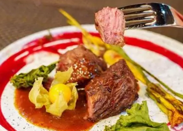 高雄新興區美食